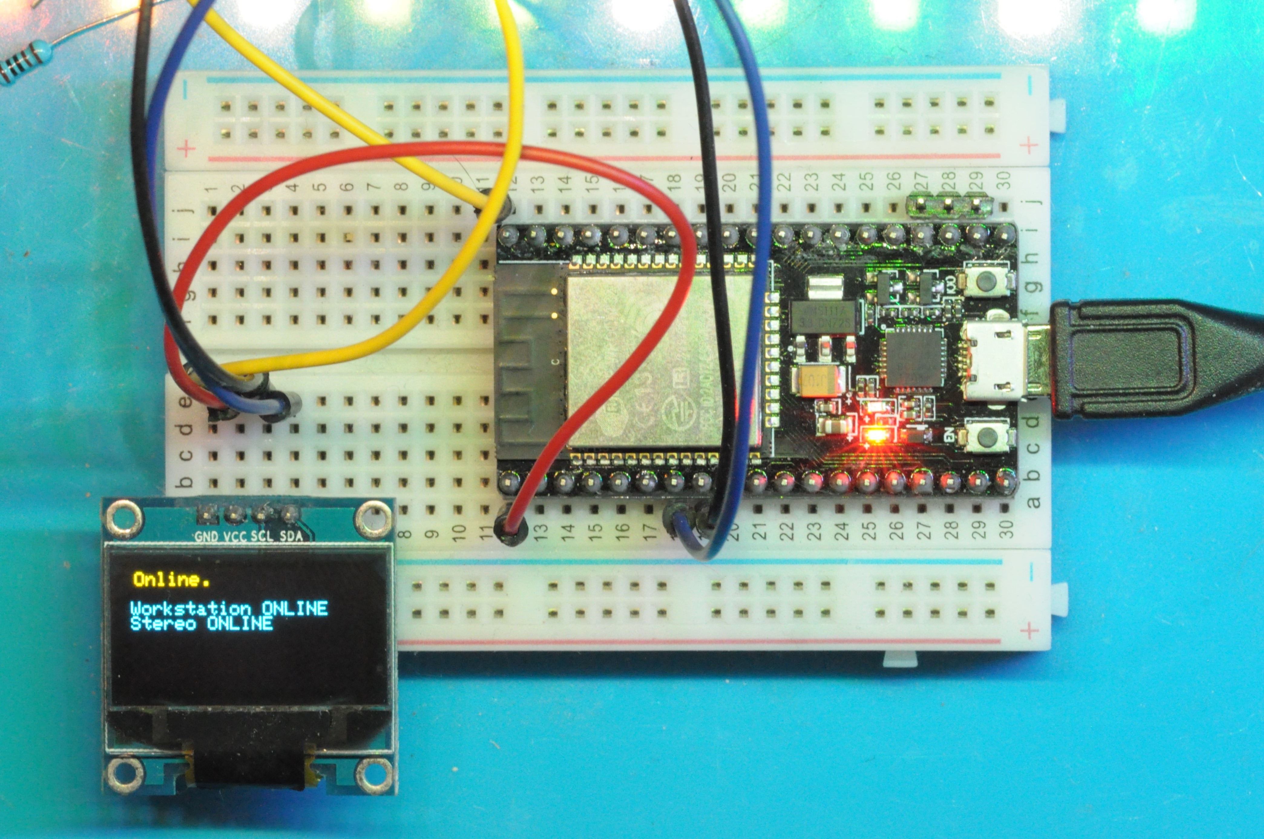 Breadboard with ESP32 and Display